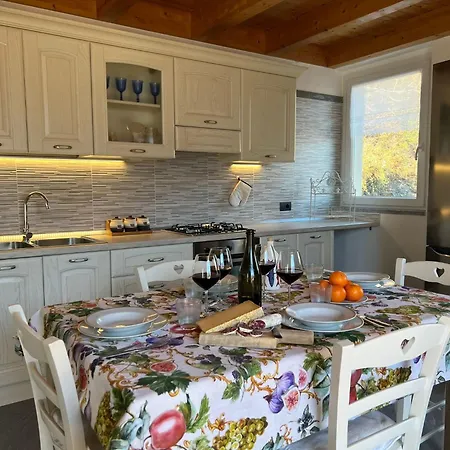 Semesterbostad Casa Nonno Nacleto Vercana